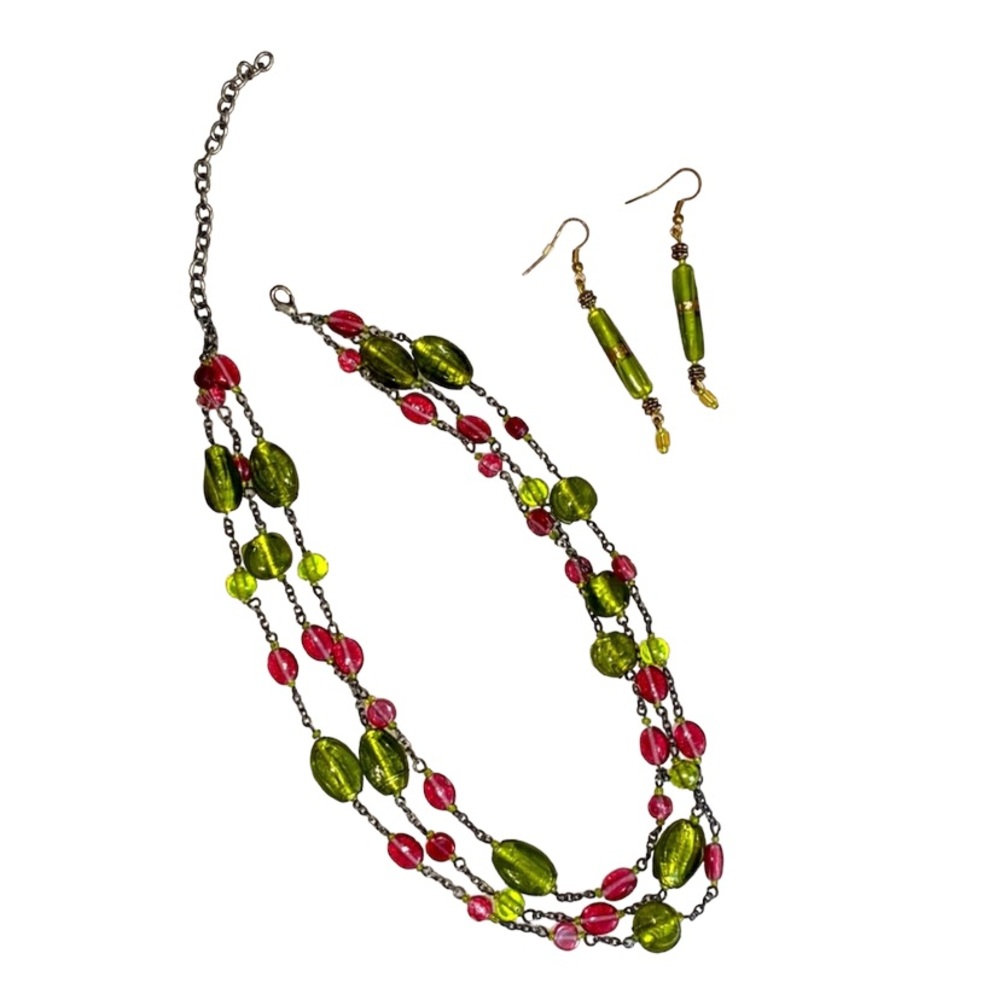 Necklace and earrings set
